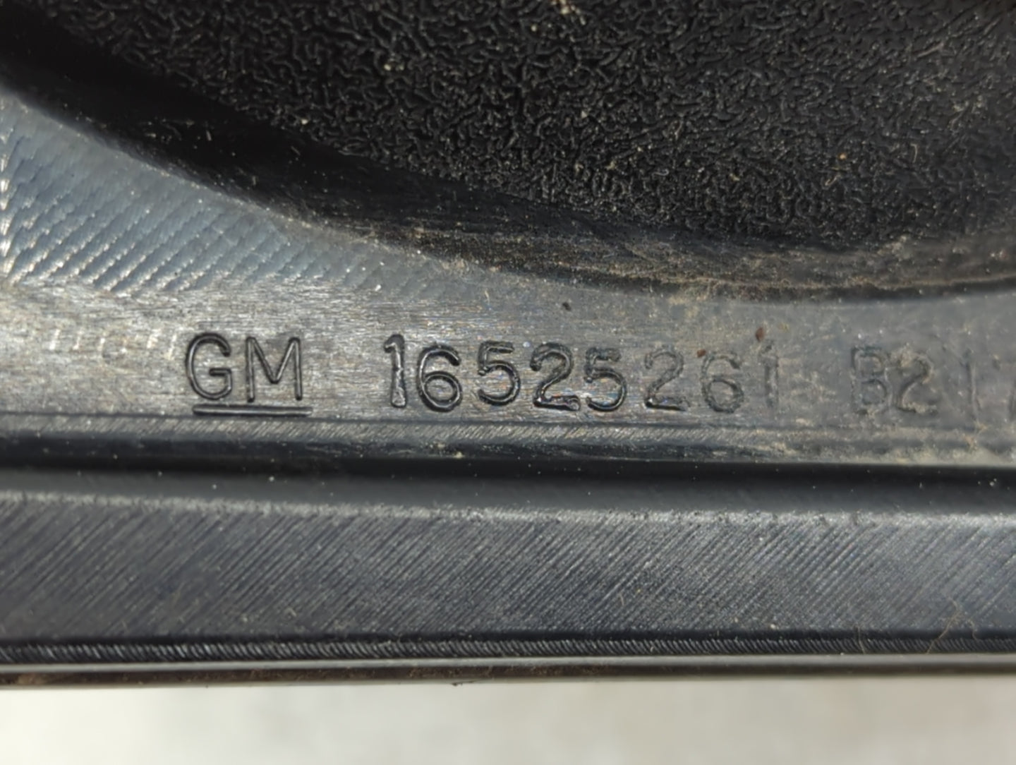 2004-2005 Chevrolet Impala Tail Light Assembly Driver Left OEM P/N:16525261 Fits Fits 2004 2005 OEM Used Auto Parts - Oemusedautoparts1.com