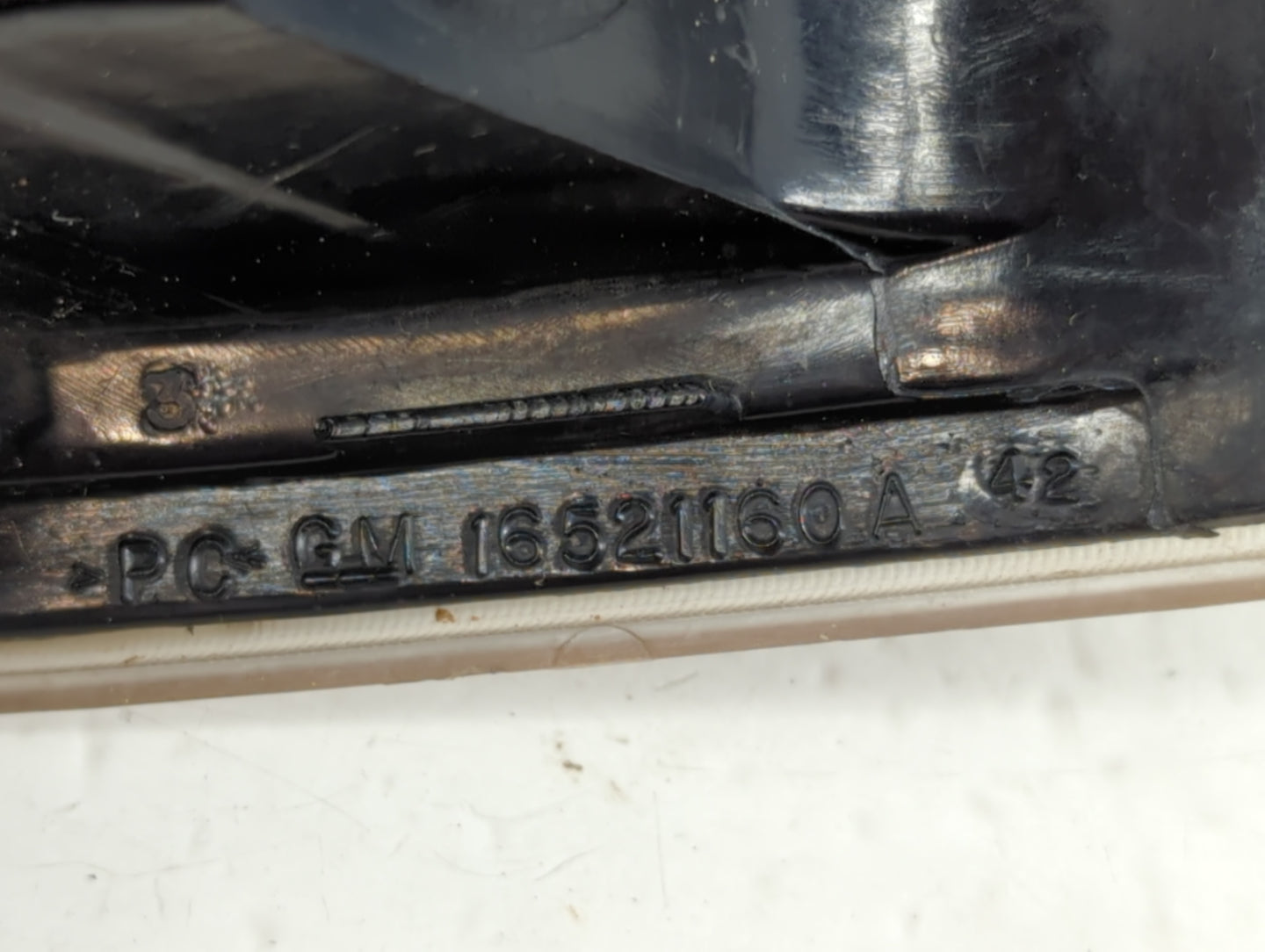 1996-1999 Gmc Savana 1500 Tail Light Assembly Passenger Right OEM P/N:16521160A Fits Fits 1996 1997 1998 1999 OEM Used Auto Parts - Oemusedautoparts1.com