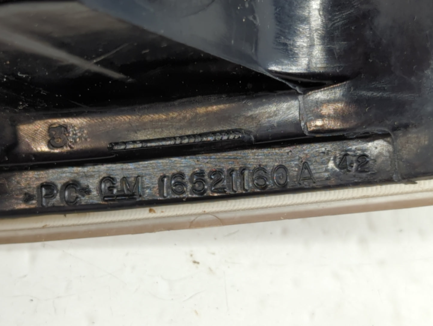 1996-1999 Gmc Savana 1500 Tail Light Assembly Passenger Right OEM P/N:16521160A Fits Fits 1996 1997 1998 1999 OEM Used Auto Parts - Oemusedautoparts1.com