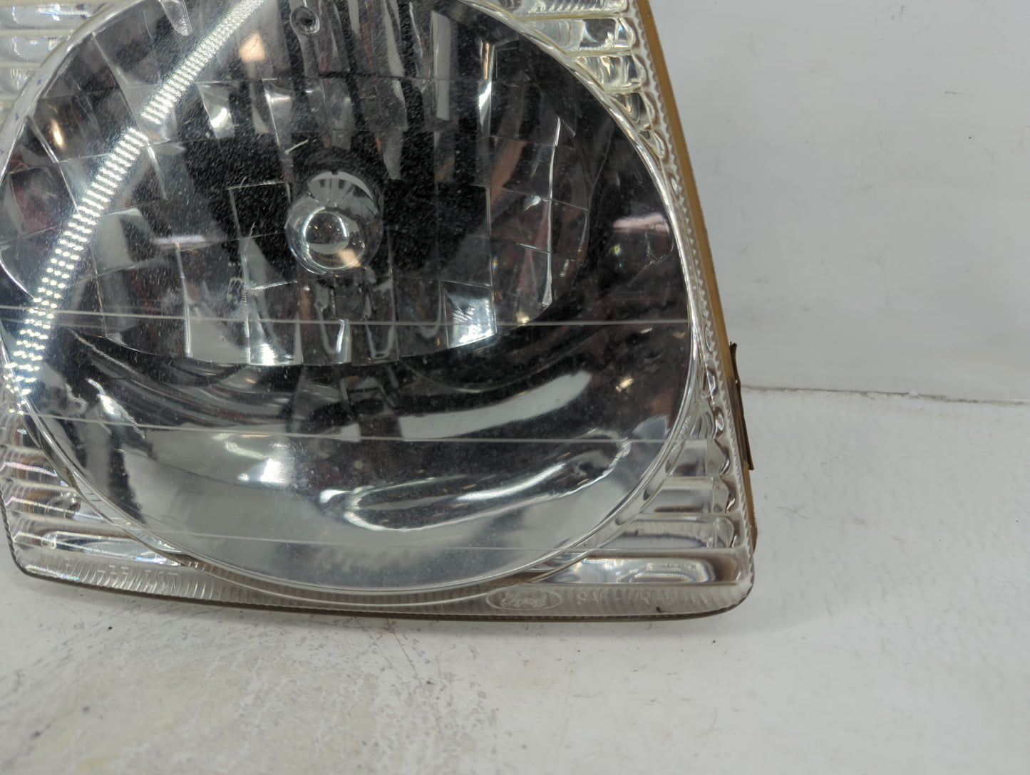 Ford Explorer Passenger Right Oem Head Light Headlight Lamp - Oemusedautoparts1.com