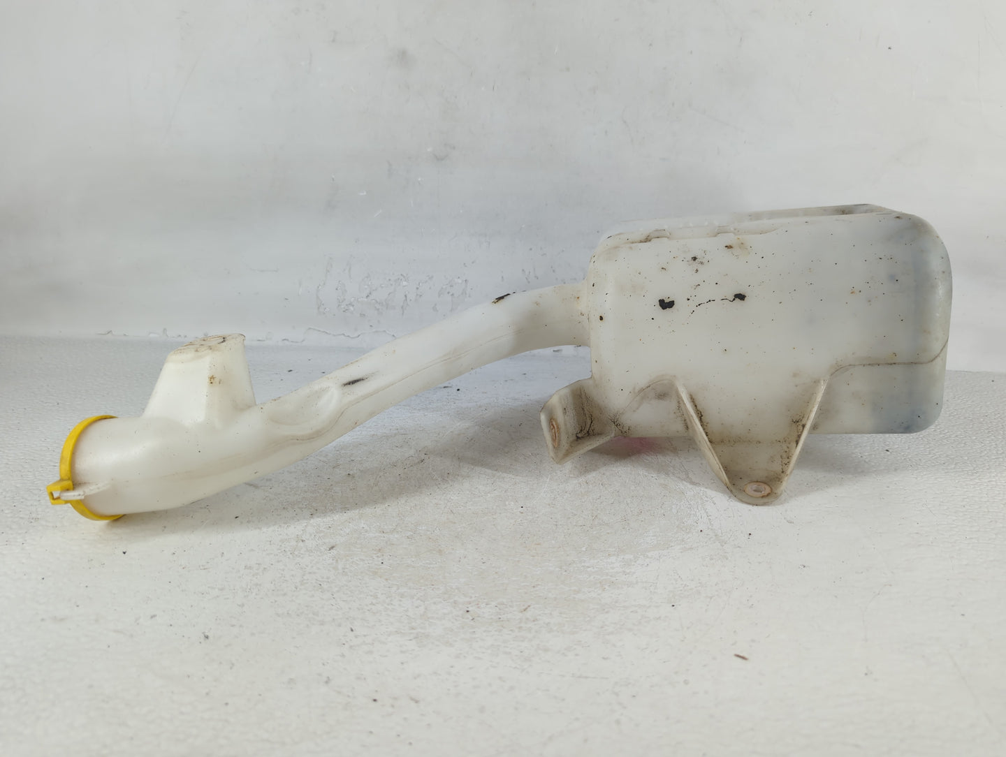 2008-2011 Ford Focus Windshield Washer Fluid Reservoir Bottle Oem - Oemusedautoparts1.com