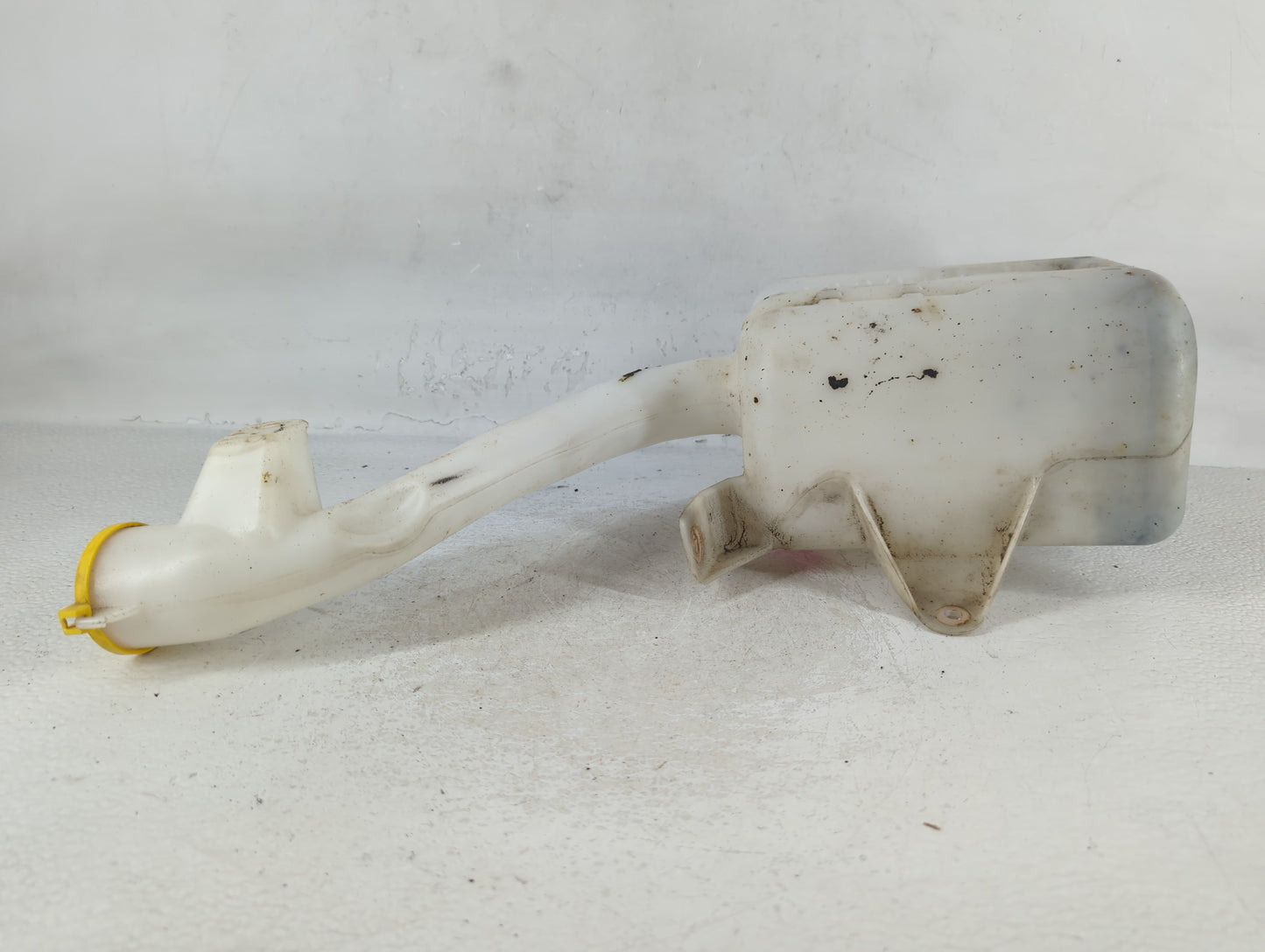 2008-2011 Ford Focus Windshield Washer Fluid Reservoir Bottle Oem - Oemusedautoparts1.com