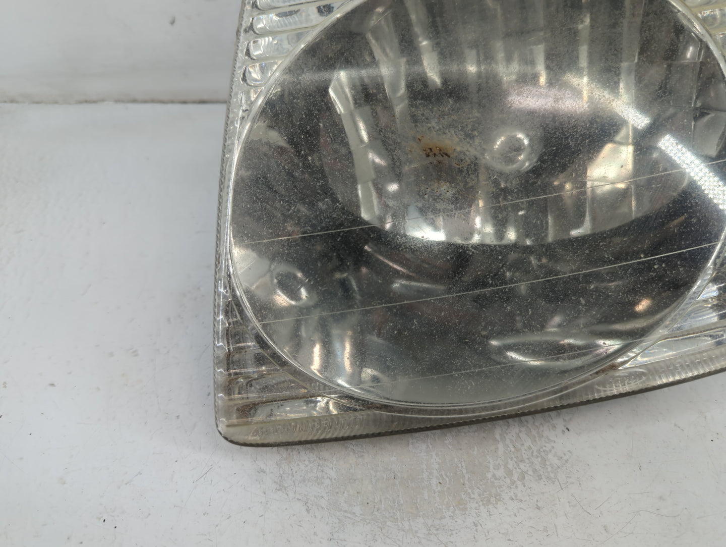 Ford Explorer Driver Left Oem Head Light Headlight Lamp - Oemusedautoparts1.com
