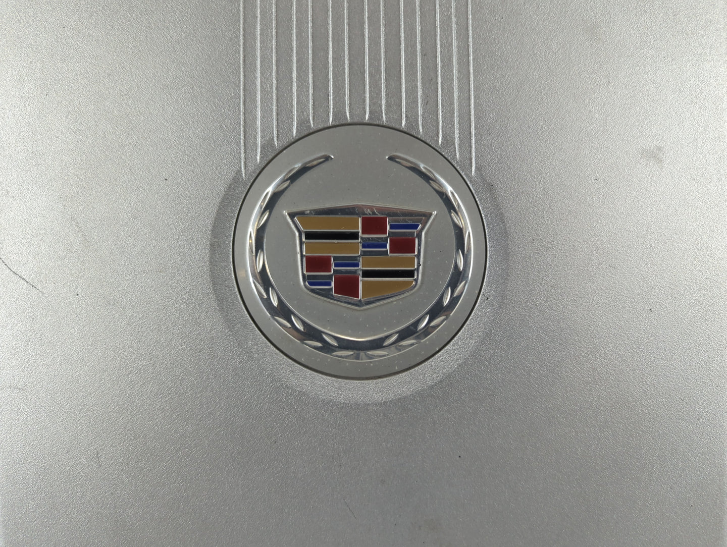 2009 Cadillac Cts Engine Cover - Oemusedautoparts1.com