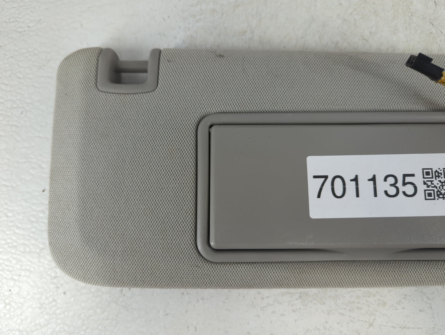 2013-2016 Chevrolet Malibu Sun Visor Shade Replacement Passenger Right Mirror Fits Fits 2013 2014 2015 2016 OEM Used Auto Parts - Oemusedautoparts1.com