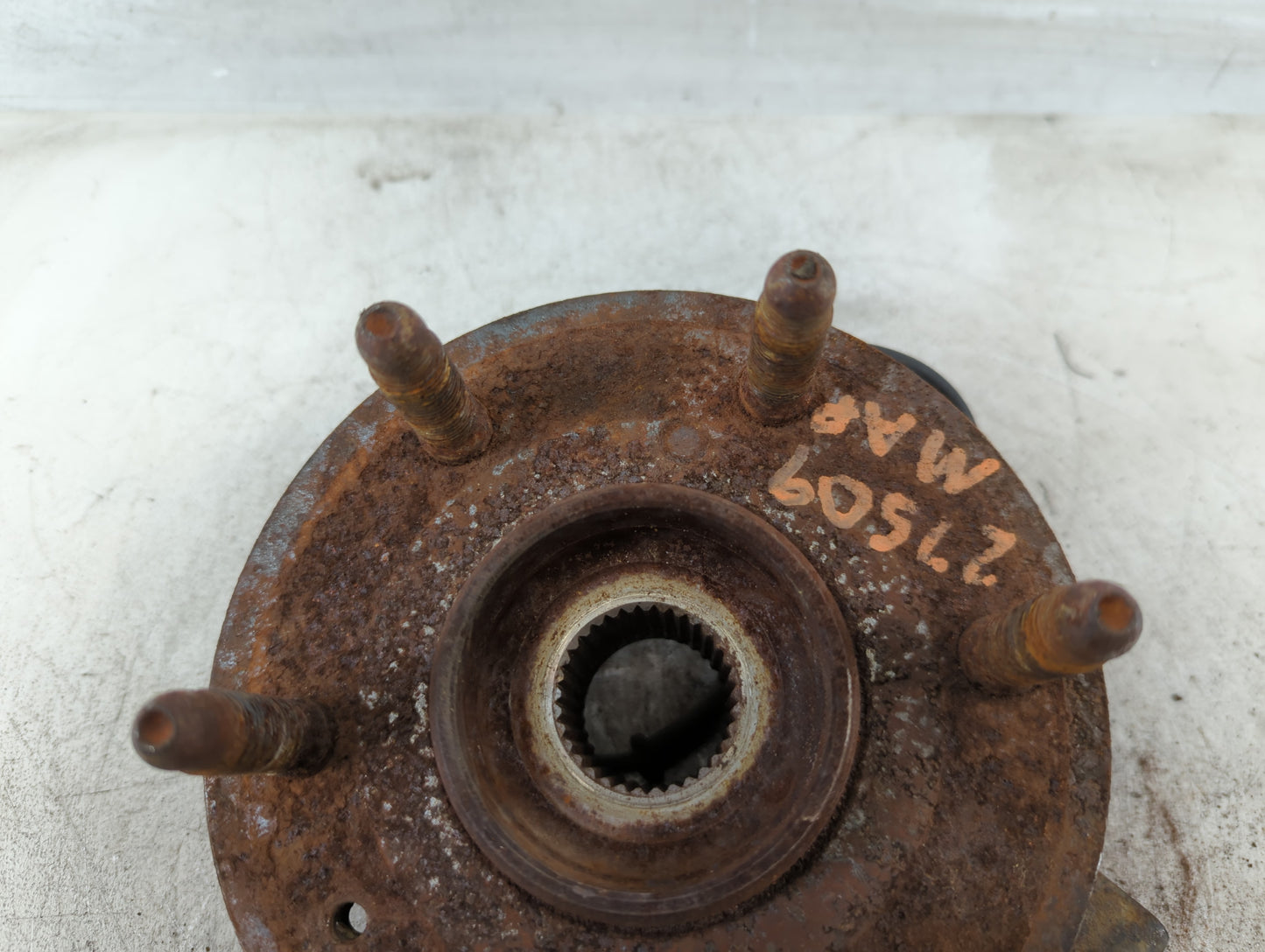 2007 Cadillac Escalade Esv Wheel Hub - Oemusedautoparts1.com