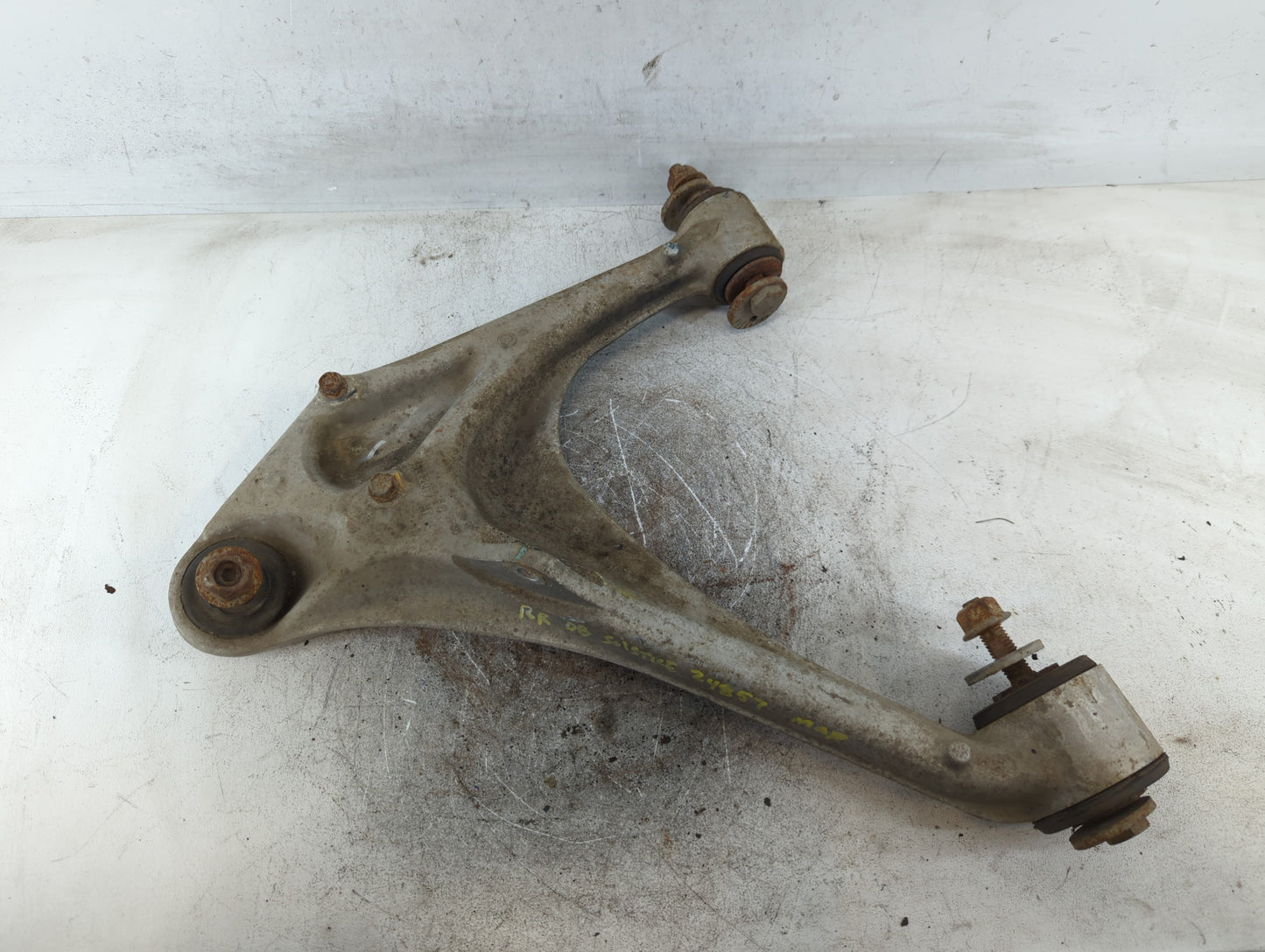 2008 Pontiac Solstice Upper Control Arm - Oemusedautoparts1.com