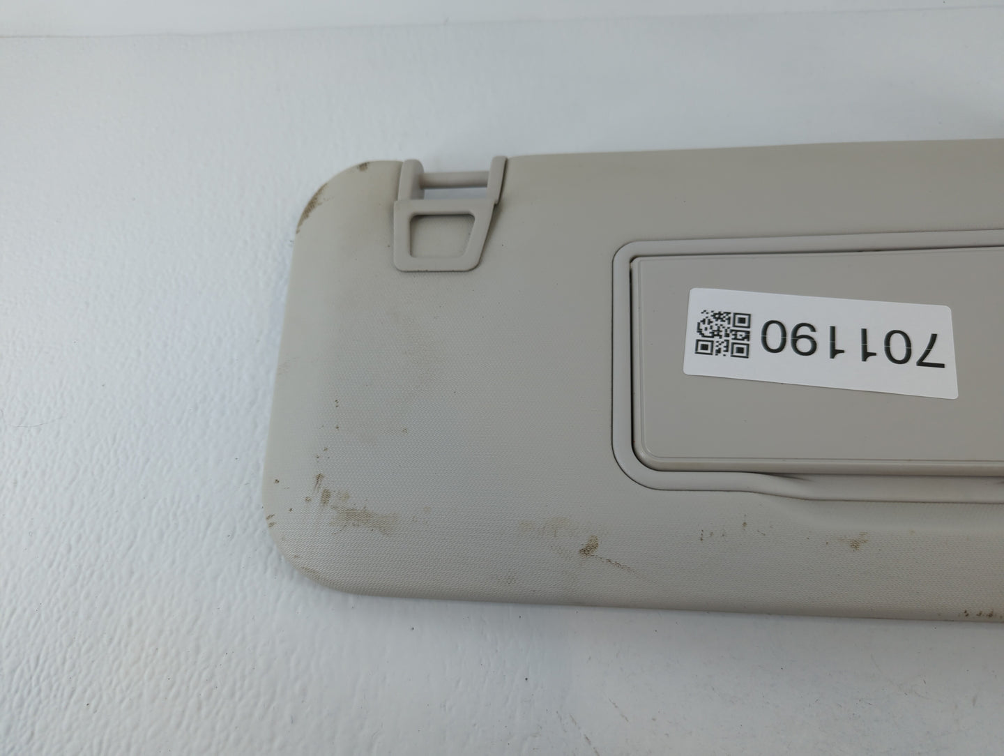 2021-2022 Ford Escape Sun Visor Shade Replacement Passenger Right Mirror Fits Fits 2021 2022 OEM Used Auto Parts - Oemusedautoparts1.com