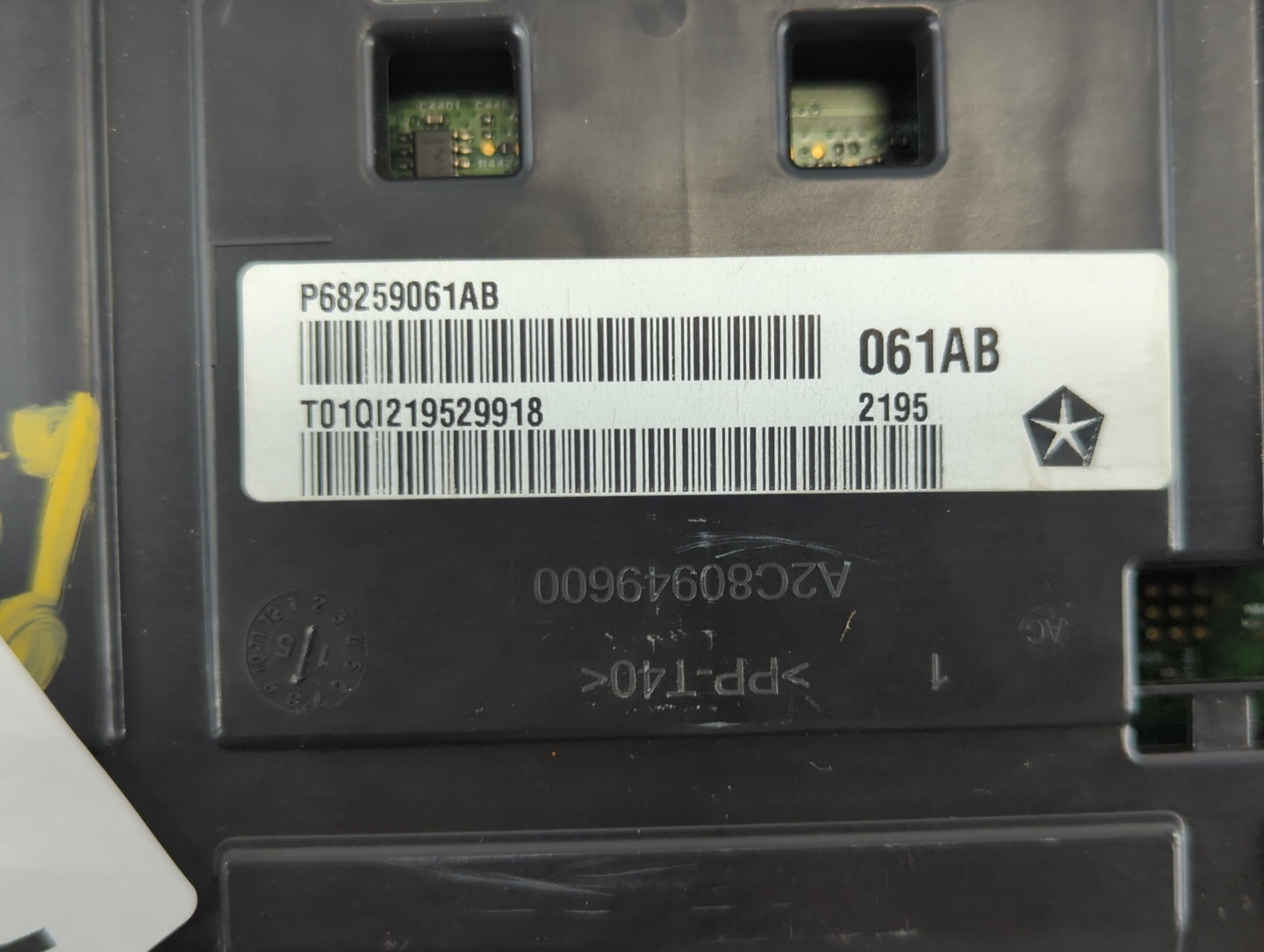 2016 Chrysler 200 Instrument Cluster Speedometer Gauges P/N:P68259061AB Fits OEM Used Auto Parts - Oemusedautoparts1.com