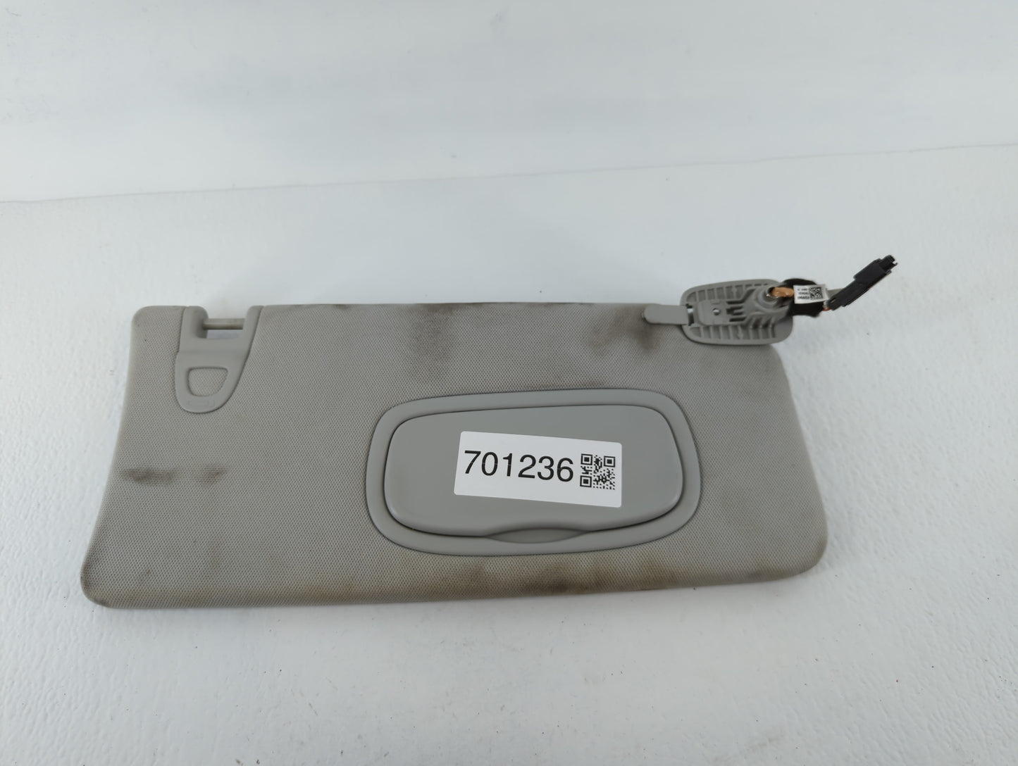 2019 Jeep Compass Sun Visor Shade Replacement Passenger Right Mirror Fits OEM Used Auto Parts - Oemusedautoparts1.com