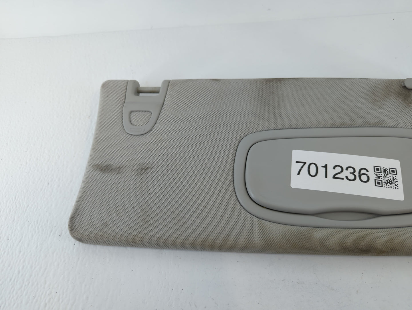 2019 Jeep Compass Sun Visor Shade Replacement Passenger Right Mirror Fits OEM Used Auto Parts - Oemusedautoparts1.com