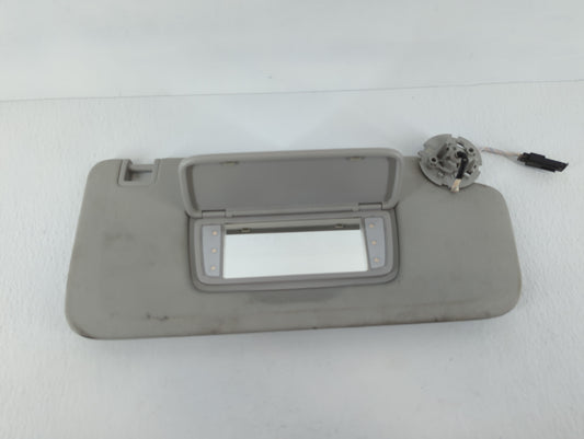 2018-2022 Chevrolet Traverse Sun Visor Shade Replacement Passenger Right Mirror Fits Fits 2018 2019 2020 2021 2022 OEM Used Auto Parts - Oemusedautoparts1.com