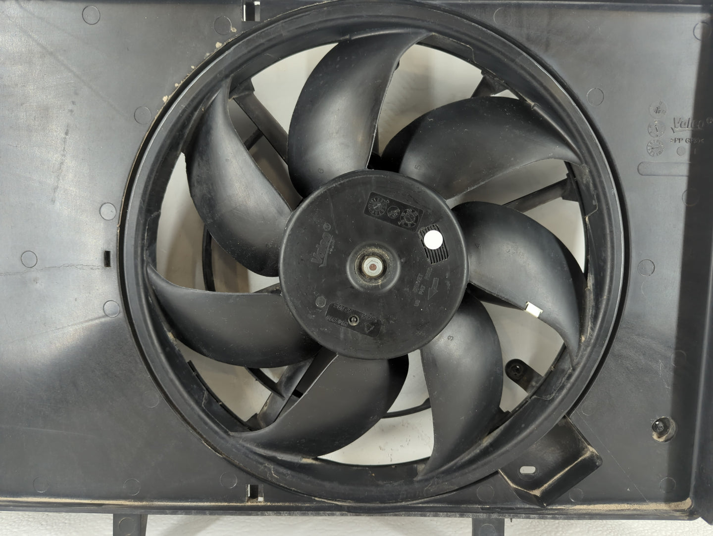 2011-2019 Ford Fiesta Left Radiator Fan Motor Assembly - Oemusedautoparts1.com