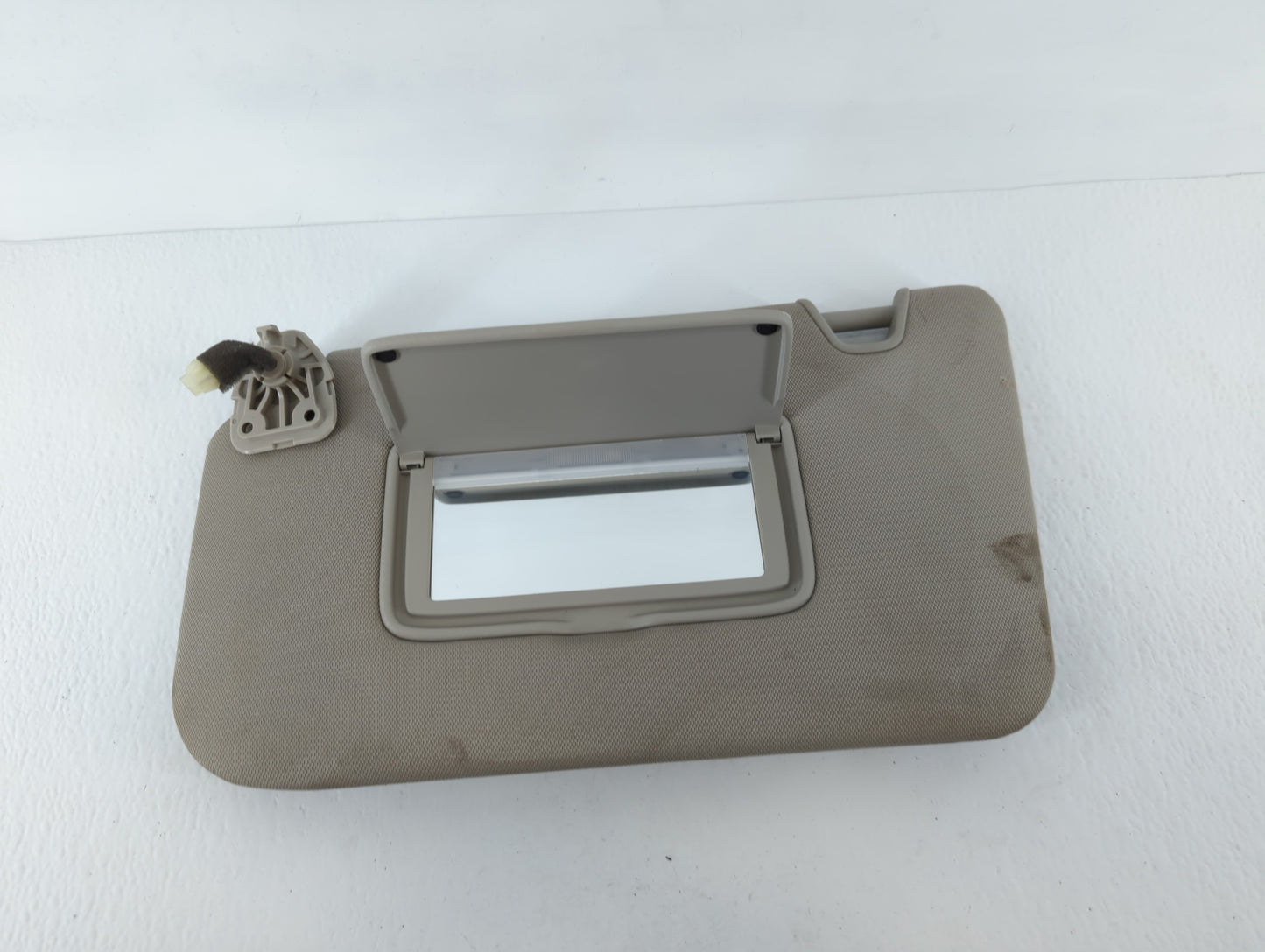 2018-2020 Nissan Rogue Sun Visor Shade Replacement Driver Left Mirror Fits Fits 2018 2019 2020 OEM Used Auto Parts - Oemusedautoparts1.com
