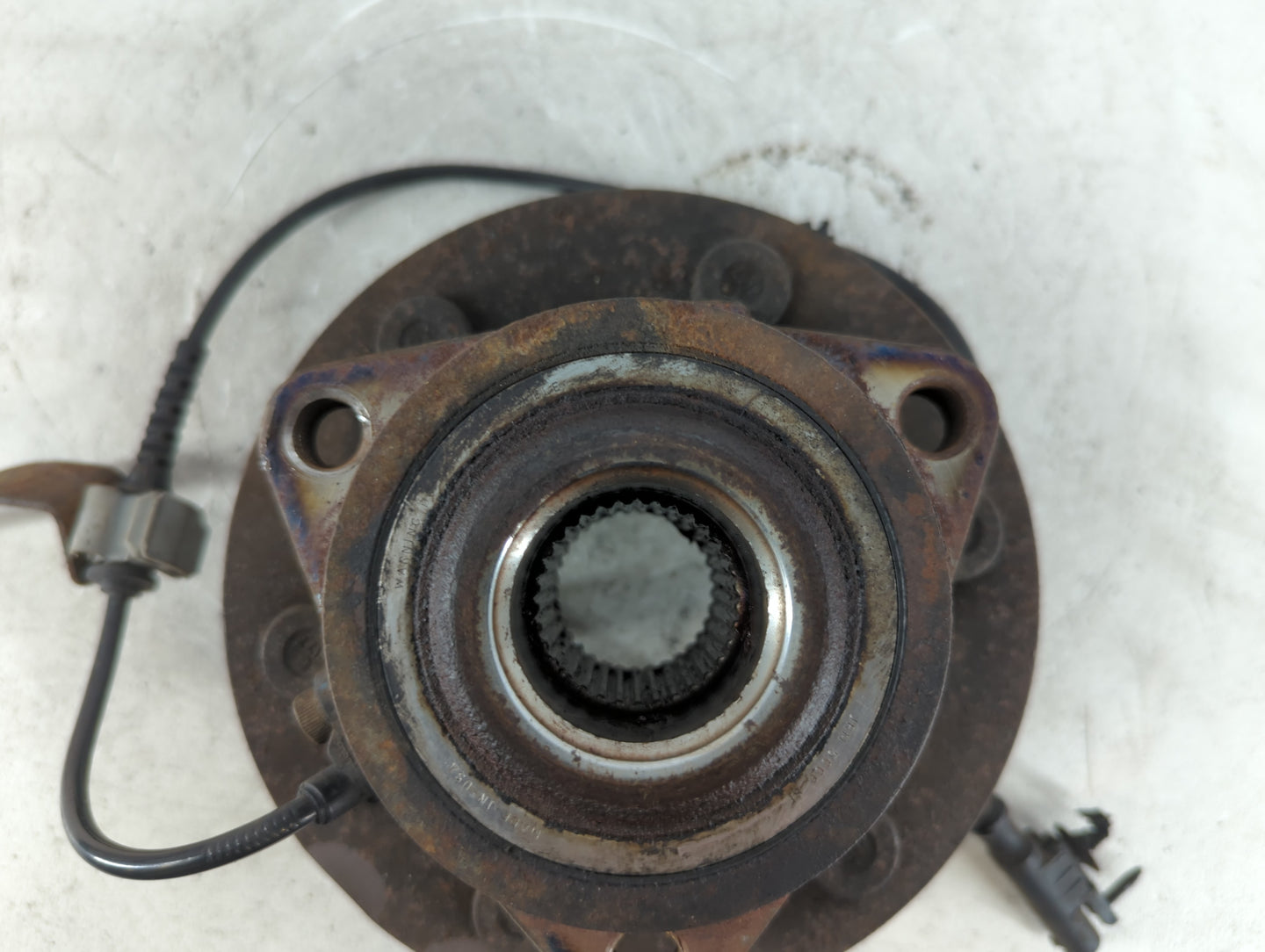 2007 Cadillac Escalade Esv Wheel Hub - Oemusedautoparts1.com