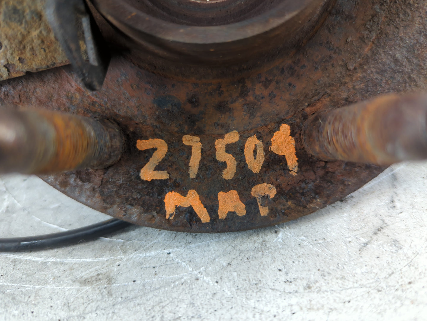 2007 Cadillac Escalade Esv Wheel Hub - Oemusedautoparts1.com