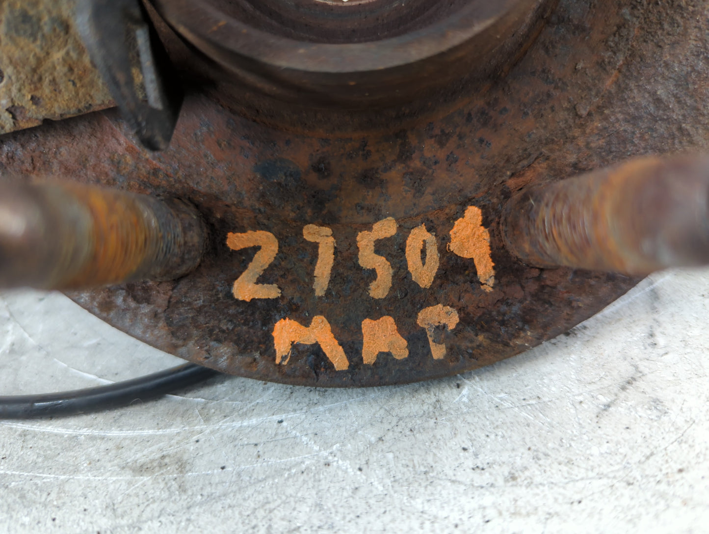 2007 Cadillac Escalade Esv Wheel Hub - Oemusedautoparts1.com