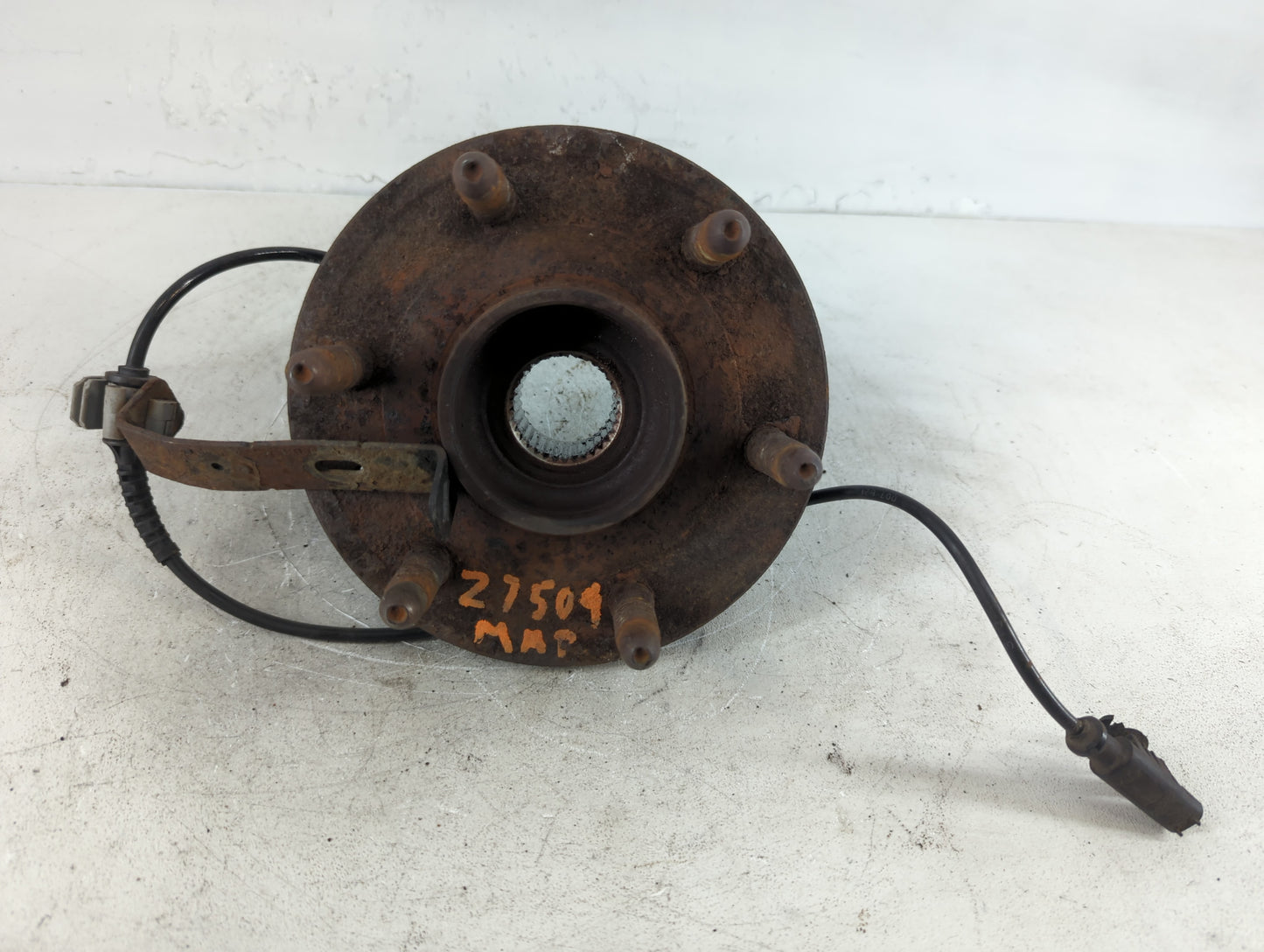 2007 Cadillac Escalade Esv Wheel Hub - Oemusedautoparts1.com