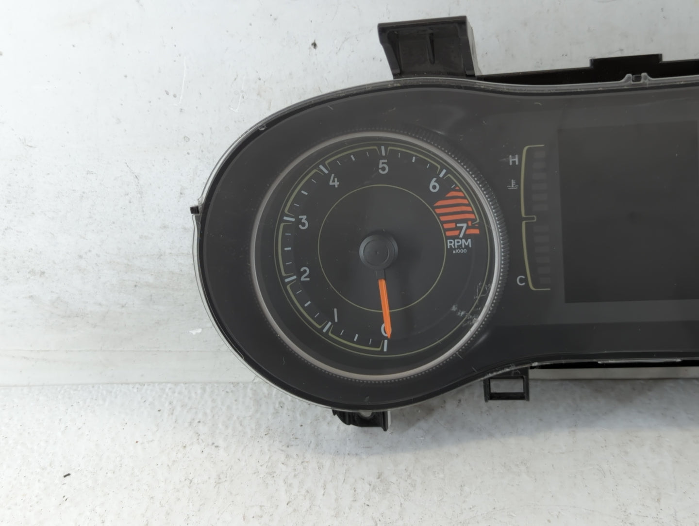 2019 Jeep Cherokee Instrument Cluster Speedometer Gauges P/N:P68379607AE Fits OEM Used Auto Parts - Oemusedautoparts1.com