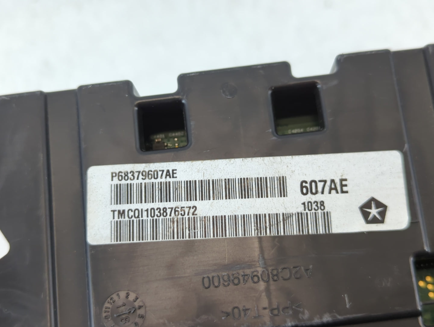 2019 Jeep Cherokee Instrument Cluster Speedometer Gauges P/N:P68379607AE Fits OEM Used Auto Parts - Oemusedautoparts1.com