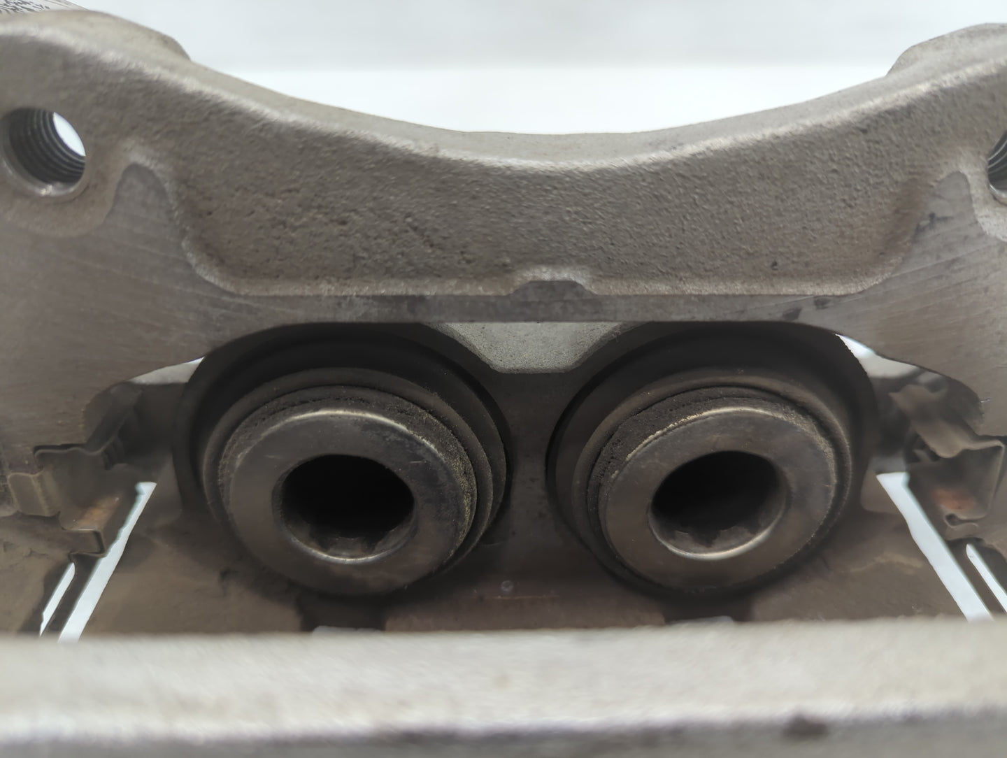 2017-2022 Gmc Acadia Front Passenger Right Brake Caliper - Oemusedautoparts1.com