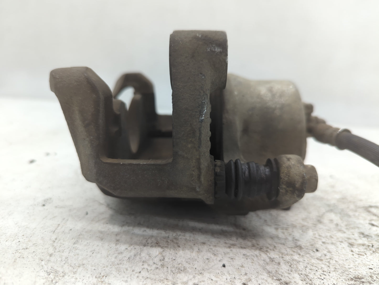 2013-2019 Nissan Sentra Front Driver Left Brake Caliper - Oemusedautoparts1.com