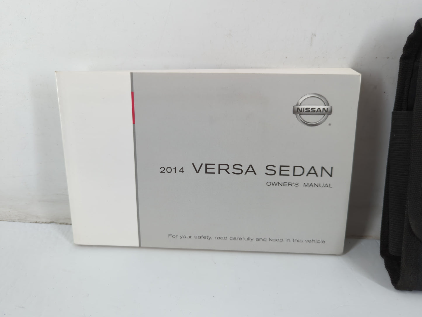 2014 Nissan Versa Owners Manual Book Guide P/N:OM14E ON17U1 OEM Used Auto Parts - Oemusedautoparts1.com