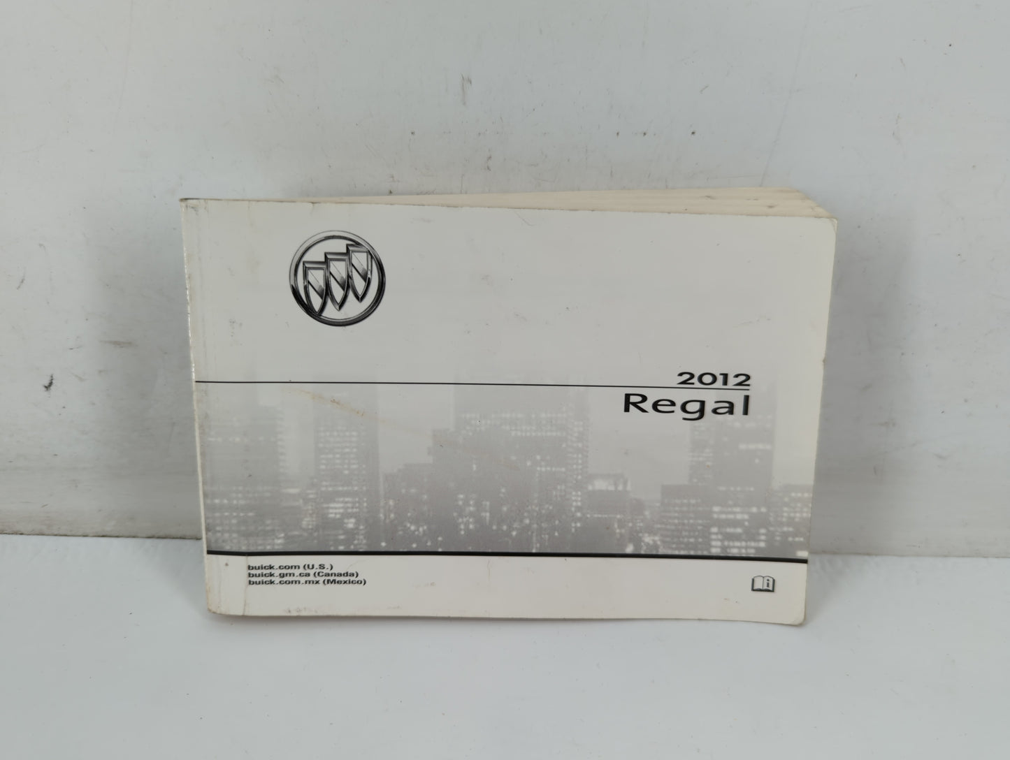 2012 Buick Regal Owners Manual Book Guide P/N:22860162 B OEM Used Auto Parts - Oemusedautoparts1.com