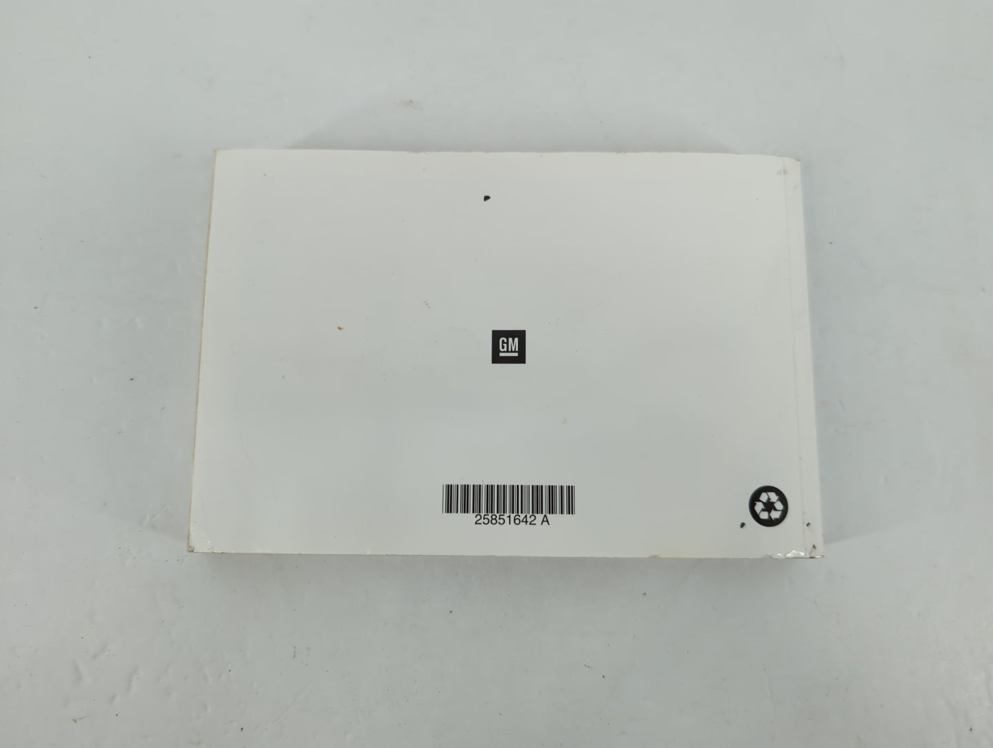 2010 Chevrolet Traverse Owners Manual Book Guide P/N:25851642 A OEM Used Auto Parts - Oemusedautoparts1.com