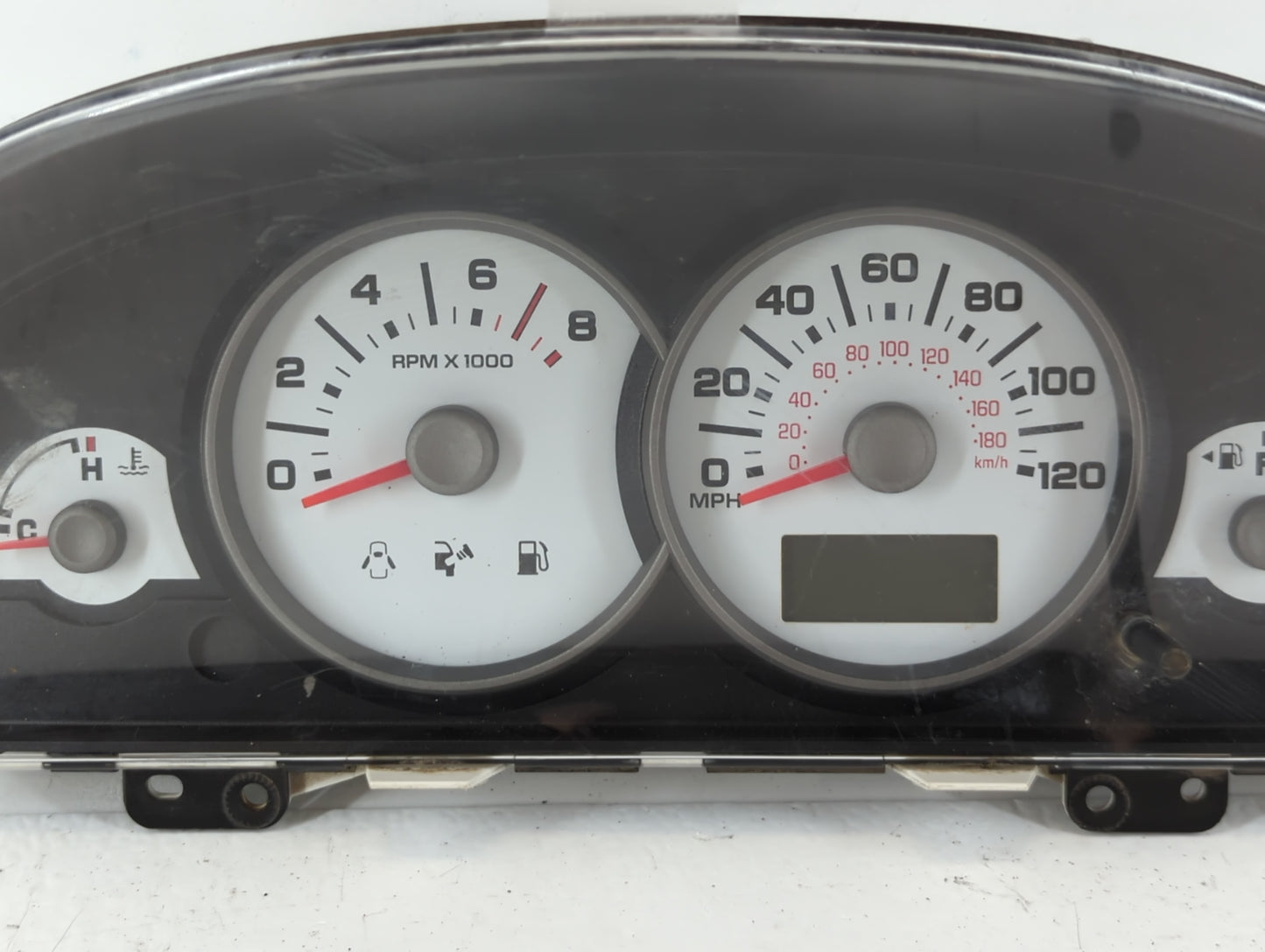 2006-2007 Ford Escape Instrument Cluster Speedometer Gauges P/N:6LBI 10B49 AB Fits Fits 2006 2007 OEM Used Auto Parts - Oemusedautoparts1.com