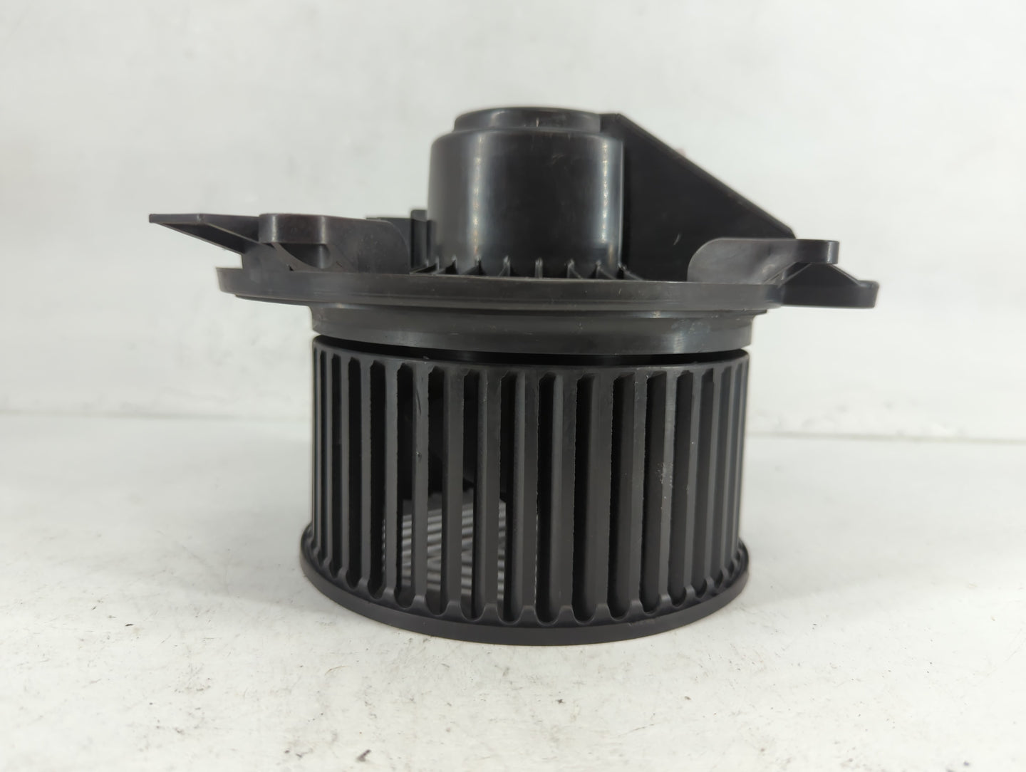 2007-2008 Mazda 6 Heater AC Blower Motor P/N:SN-245485 Fits Fits 2007 2008 OEM Used Auto Parts - Oemusedautoparts1.com