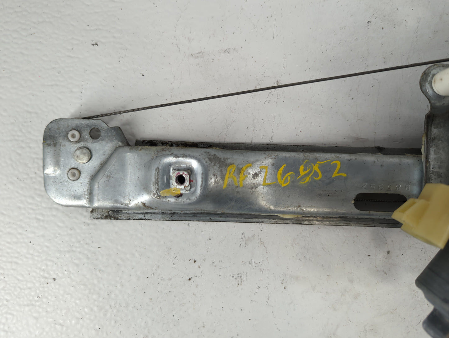 2005-2010 Pontiac G6 Window Regulator Passenger Front - Oemusedautoparts1.com