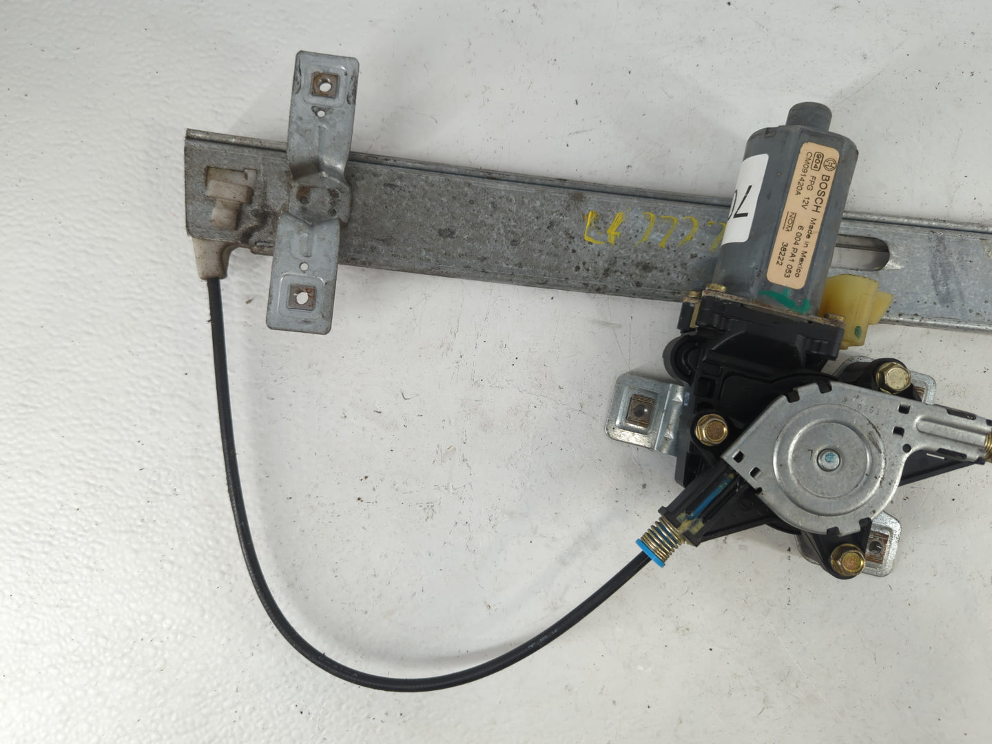 2002-2007 Saturn Vue Window Regulator Passenger Front - Oemusedautoparts1.com