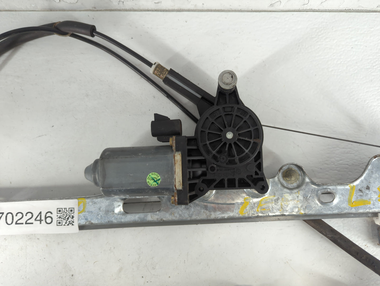 2002-2006 Cadillac Escalade Driver Left Front Window Regulator - Oemusedautoparts1.com