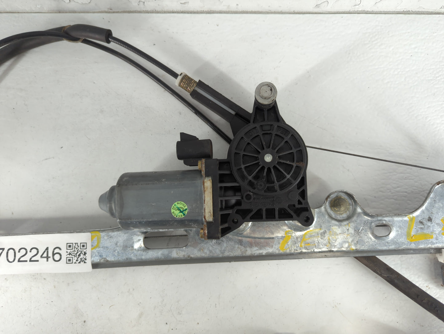 2002-2006 Cadillac Escalade Driver Left Front Window Regulator - Oemusedautoparts1.com
