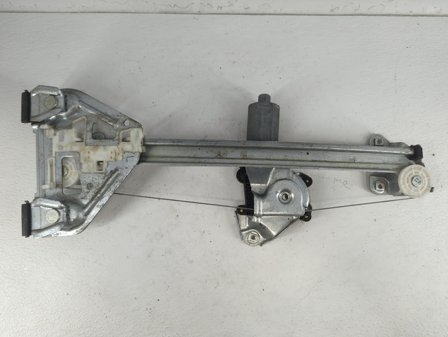 2003-2007 Cadillac Cts Driver Left Rear Window Regulator - Oemusedautoparts1.com