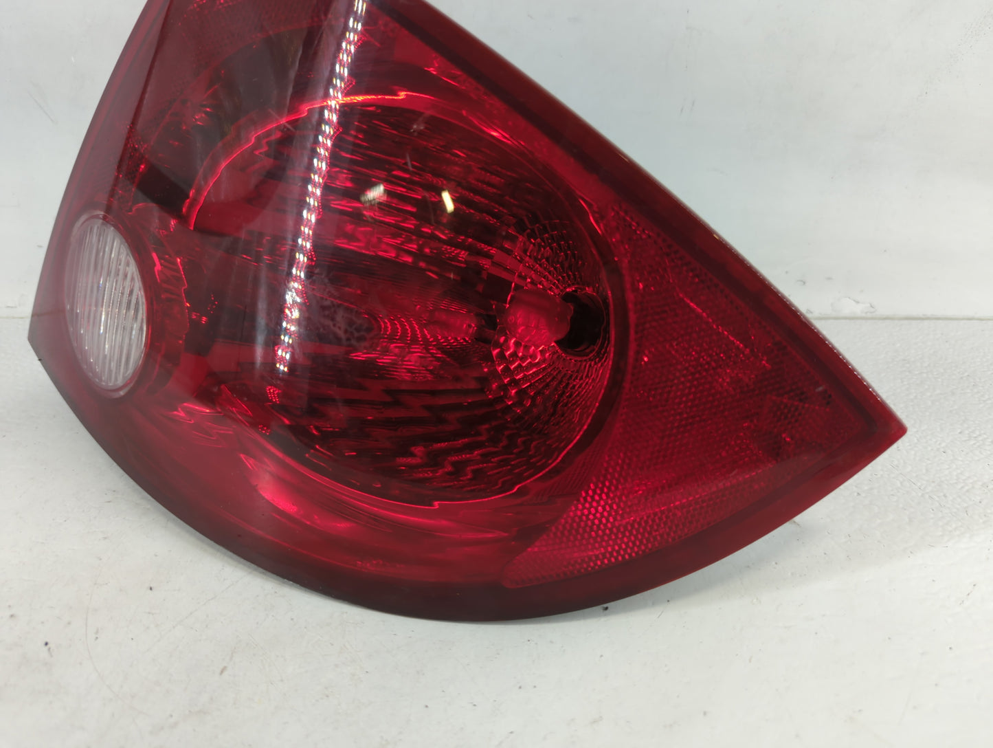 2005-2010 Chevrolet Cobalt Tail Light Assembly Passenger Right OEM P/N:15277881 Fits Fits 2005 2006 2007 2008 2009 2010 OEM Used Auto Parts - Oemusedautoparts1.com
