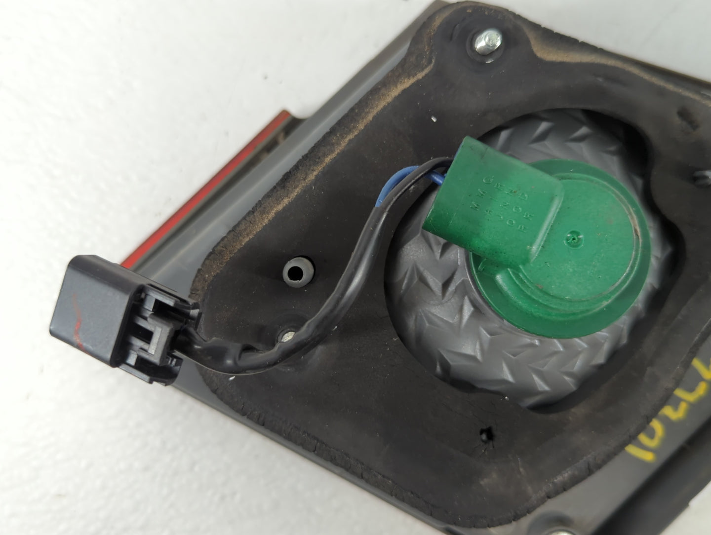 2011-2016 Chevrolet Cruze Tail Light Assembly Driver Left OEM Fits Fits 2011 2012 2013 2014 2015 2016 OEM Used Auto Parts - Oemusedautoparts1.com