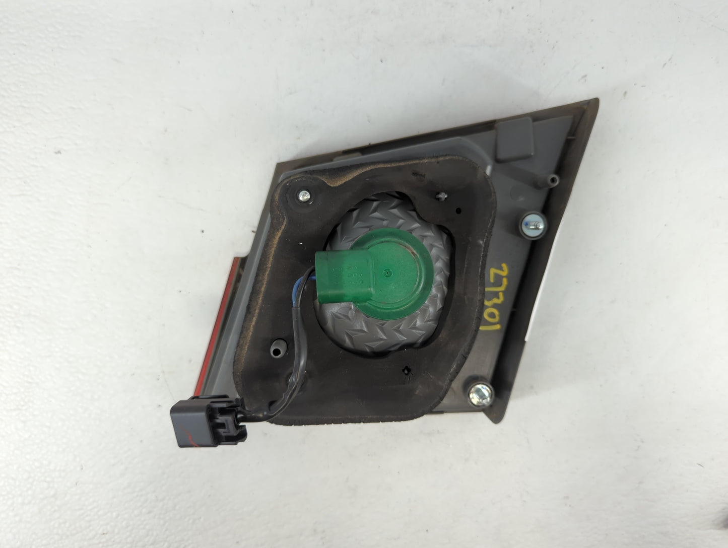 2011-2016 Chevrolet Cruze Tail Light Assembly Driver Left OEM Fits Fits 2011 2012 2013 2014 2015 2016 OEM Used Auto Parts - Oemusedautoparts1.com