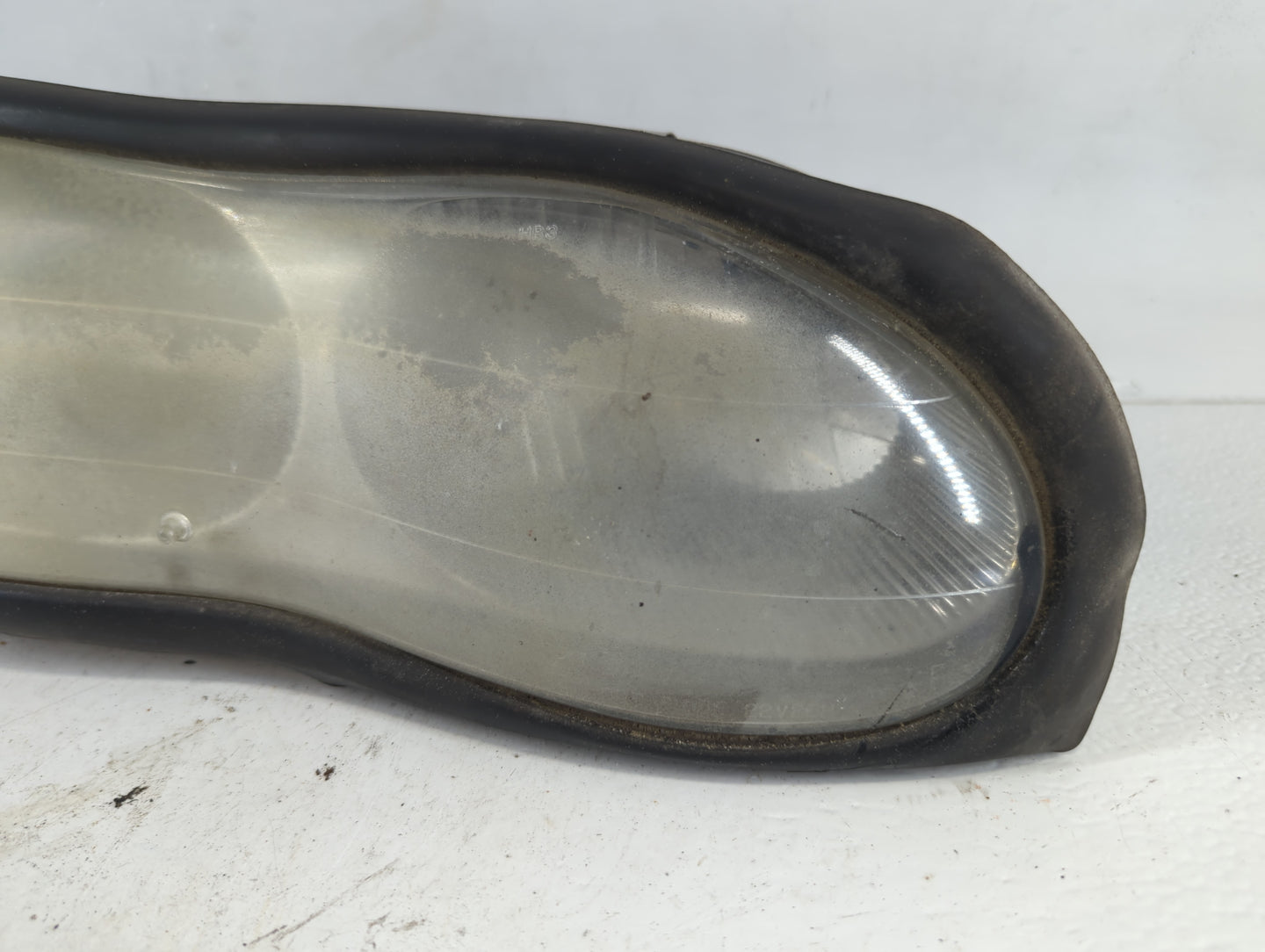 1998-2002 Chevrolet Camaro Passenger Right Oem Head Light Headlight Lamp - Oemusedautoparts1.com
