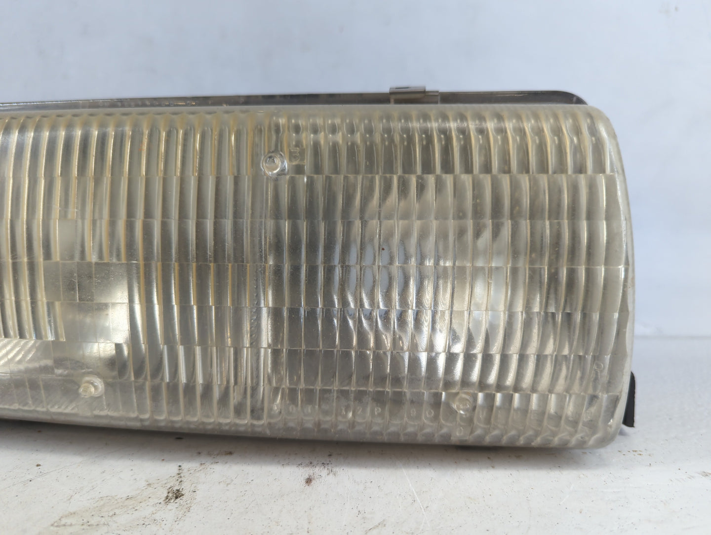 1992-1996 Buick Roadmaster Driver Left Oem Head Light Headlight Lamp - Oemusedautoparts1.com