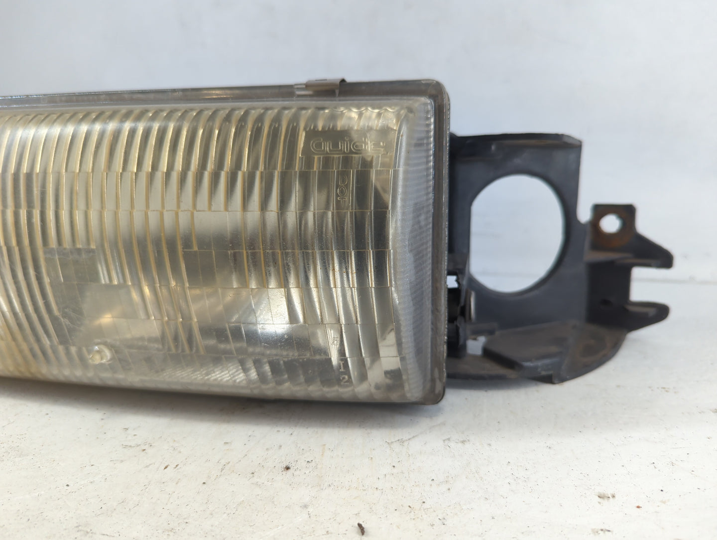1992-1996 Buick Roadmaster Passenger Right Oem Head Light Headlight Lamp - Oemusedautoparts1.com