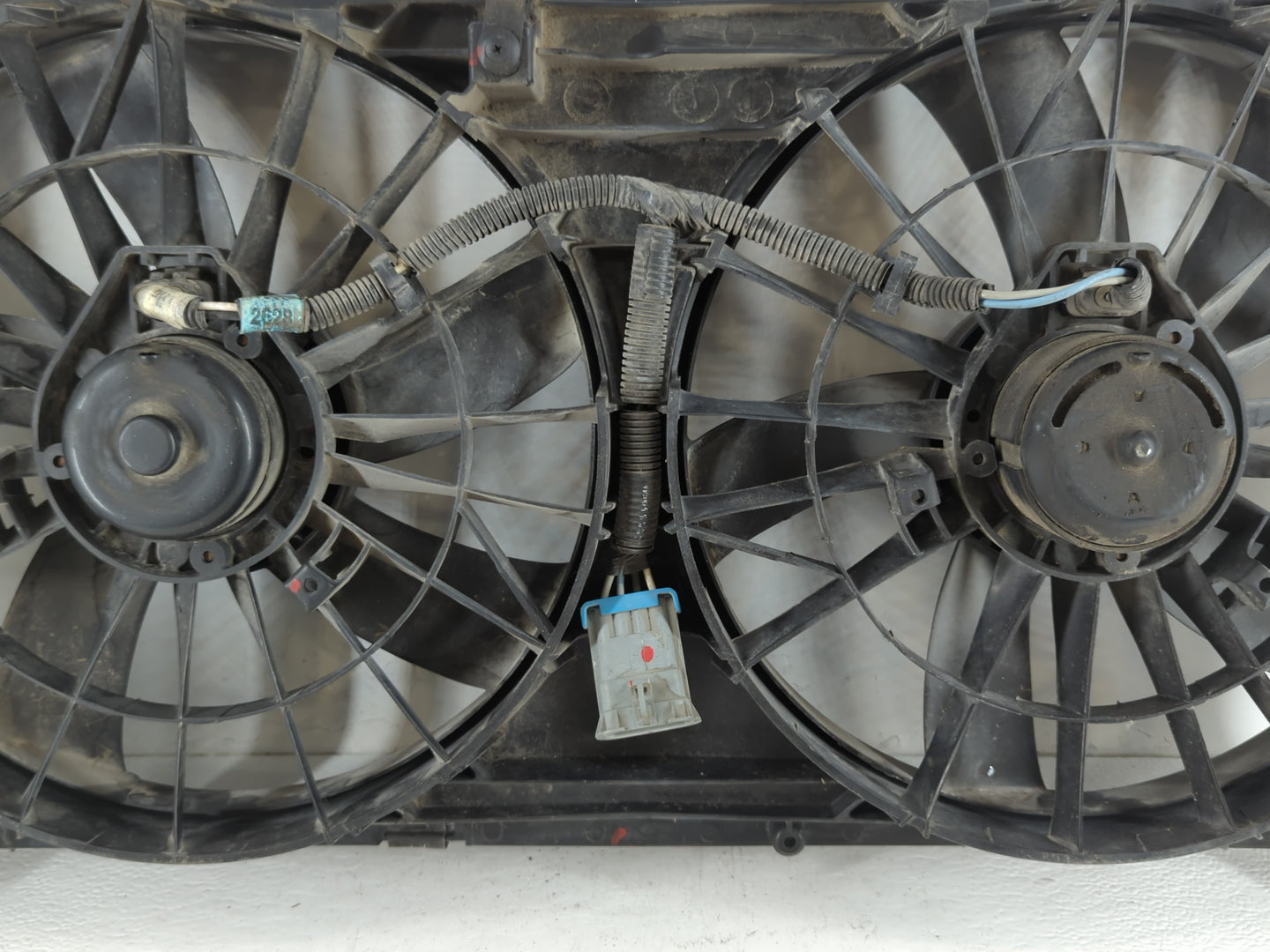 2002-2005 Buick Century Left Radiator Fan Motor Assembly - Oemusedautoparts1.com