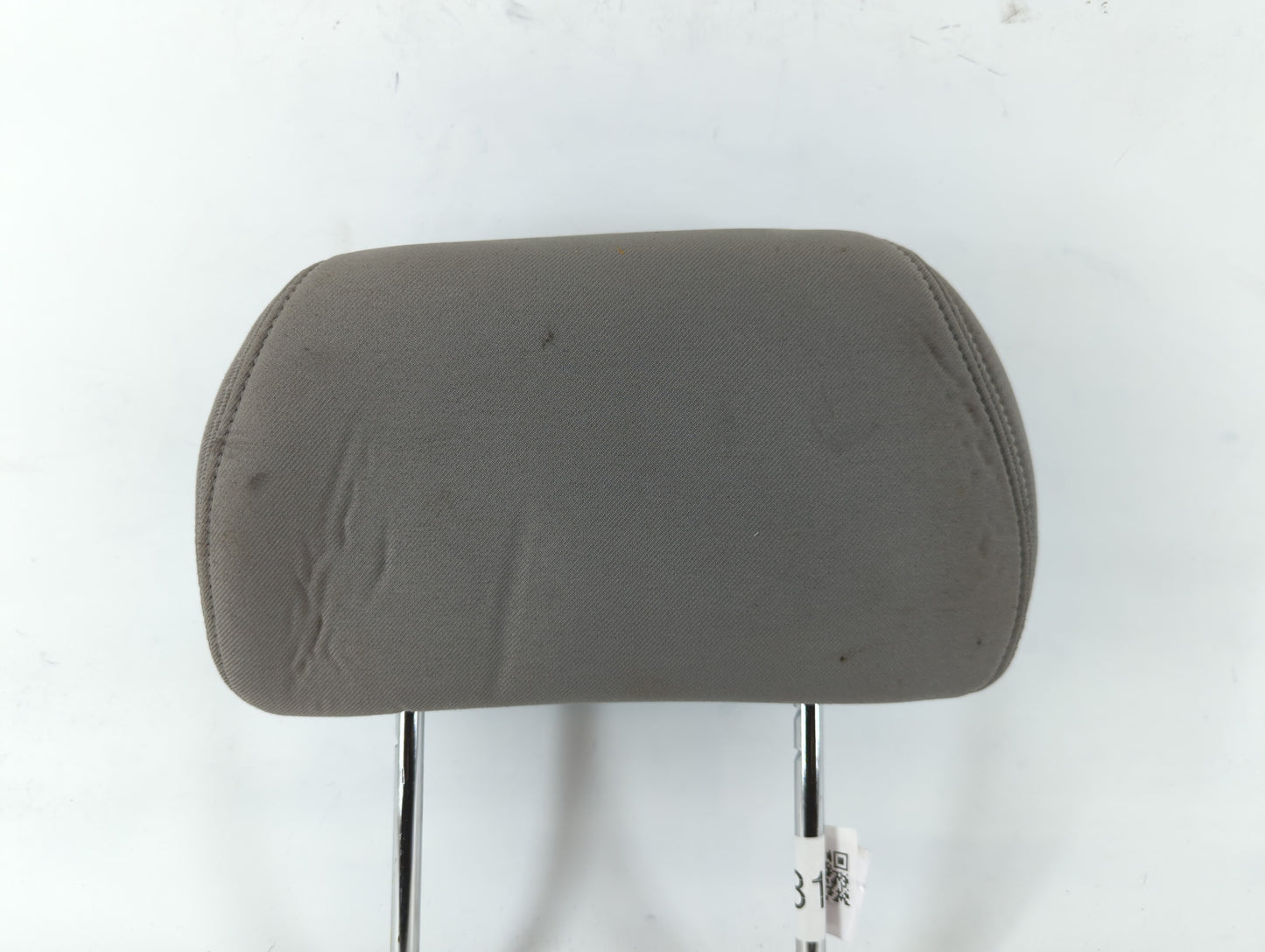 2008-2009 Saturn Aura Headrest Head Rest Rear Seat Fits Fits 2008 2009 OEM Used Auto Parts - Oemusedautoparts1.com