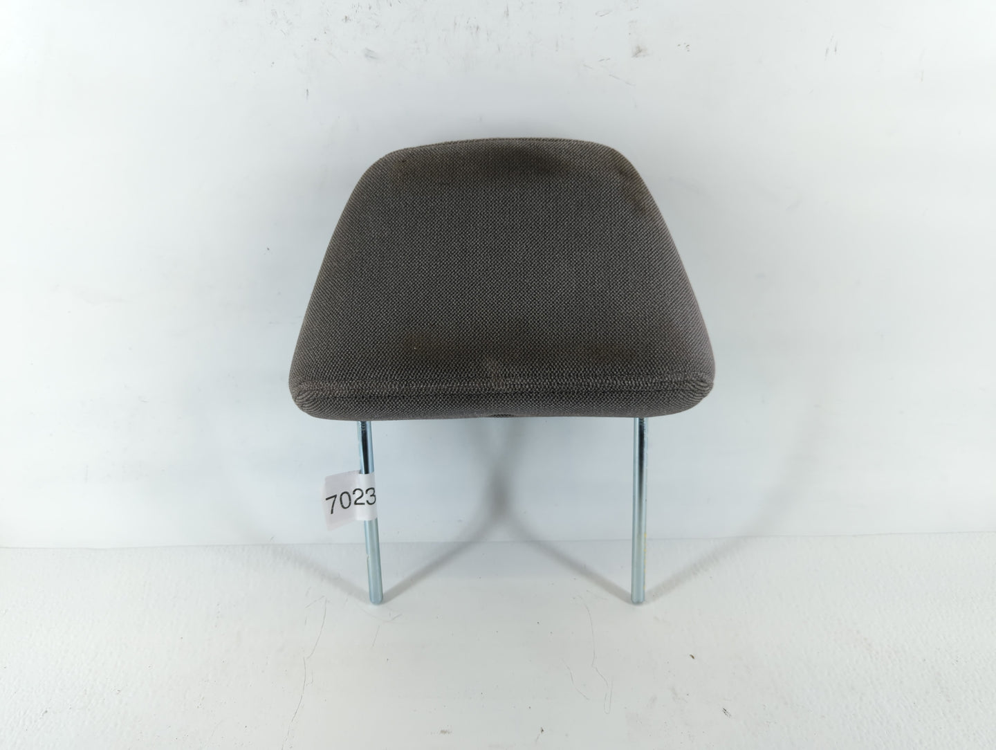 2002-2005 Chevrolet Malibu Headrest Head Rest Front Driver Passenger Seat Fits Fits 2002 2003 2004 2005 OEM Used Auto Parts - Oemusedautoparts1.com
