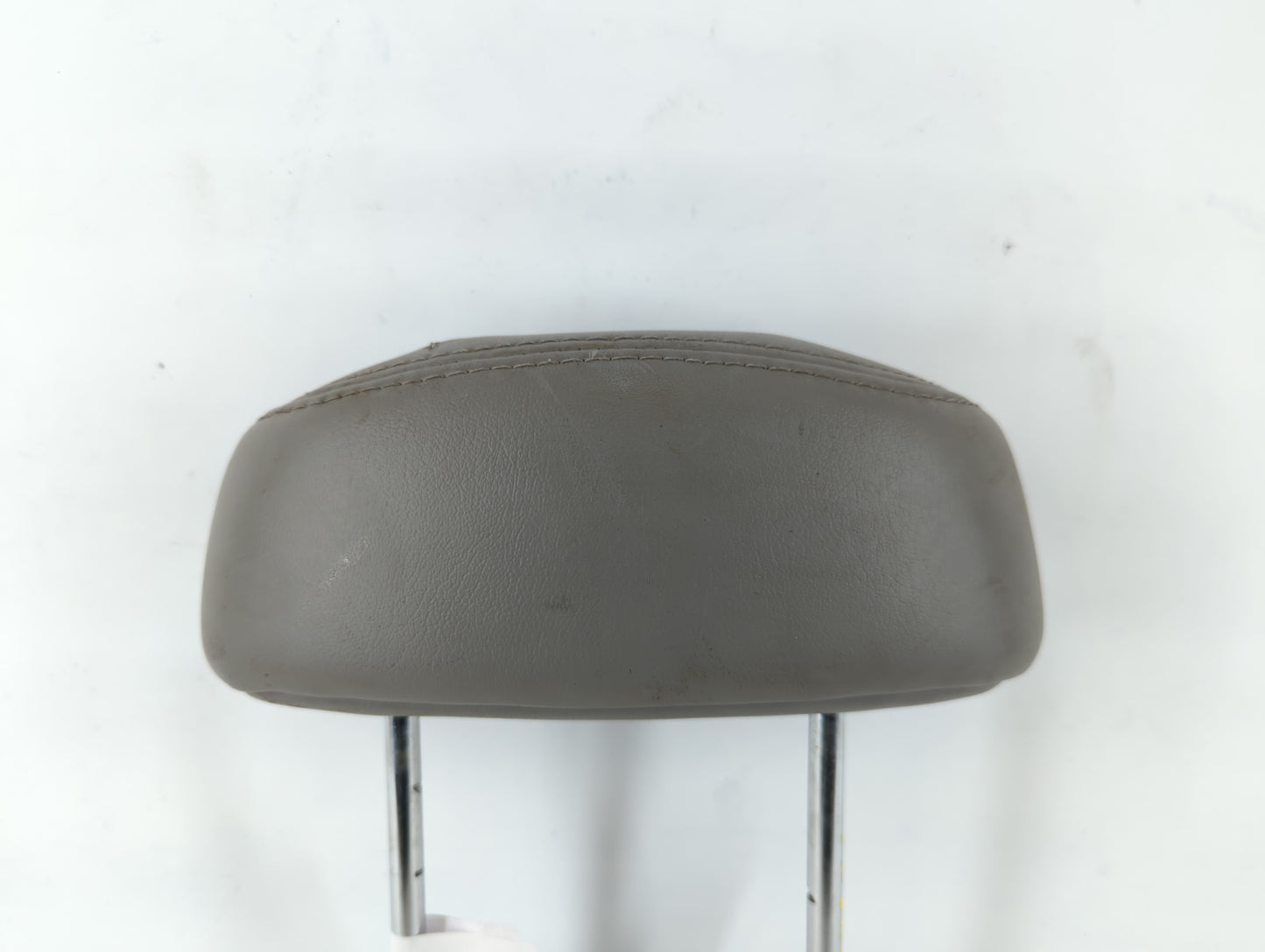 2002-2007 Saturn Vue Headrest Head Rest Rear Seat Fits Fits 2002 2003 2004 2005 2006 2007 OEM Used Auto Parts - Oemusedautoparts1.com