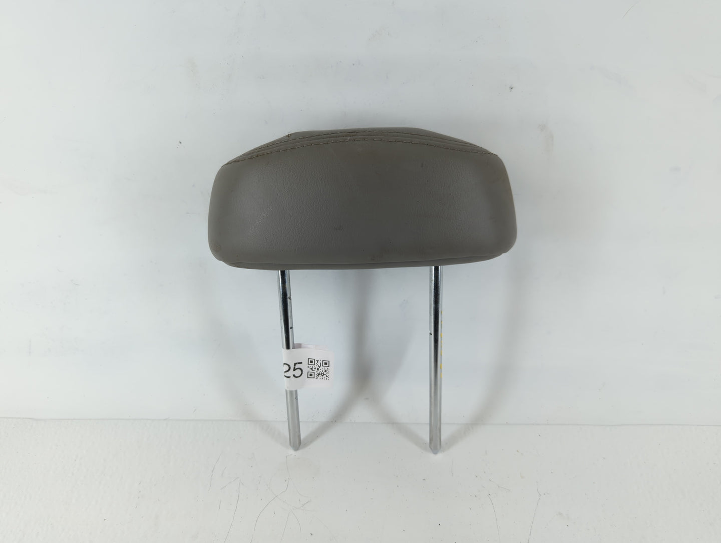 2002-2007 Saturn Vue Headrest Head Rest Rear Seat Fits Fits 2002 2003 2004 2005 2006 2007 OEM Used Auto Parts - Oemusedautoparts1.com