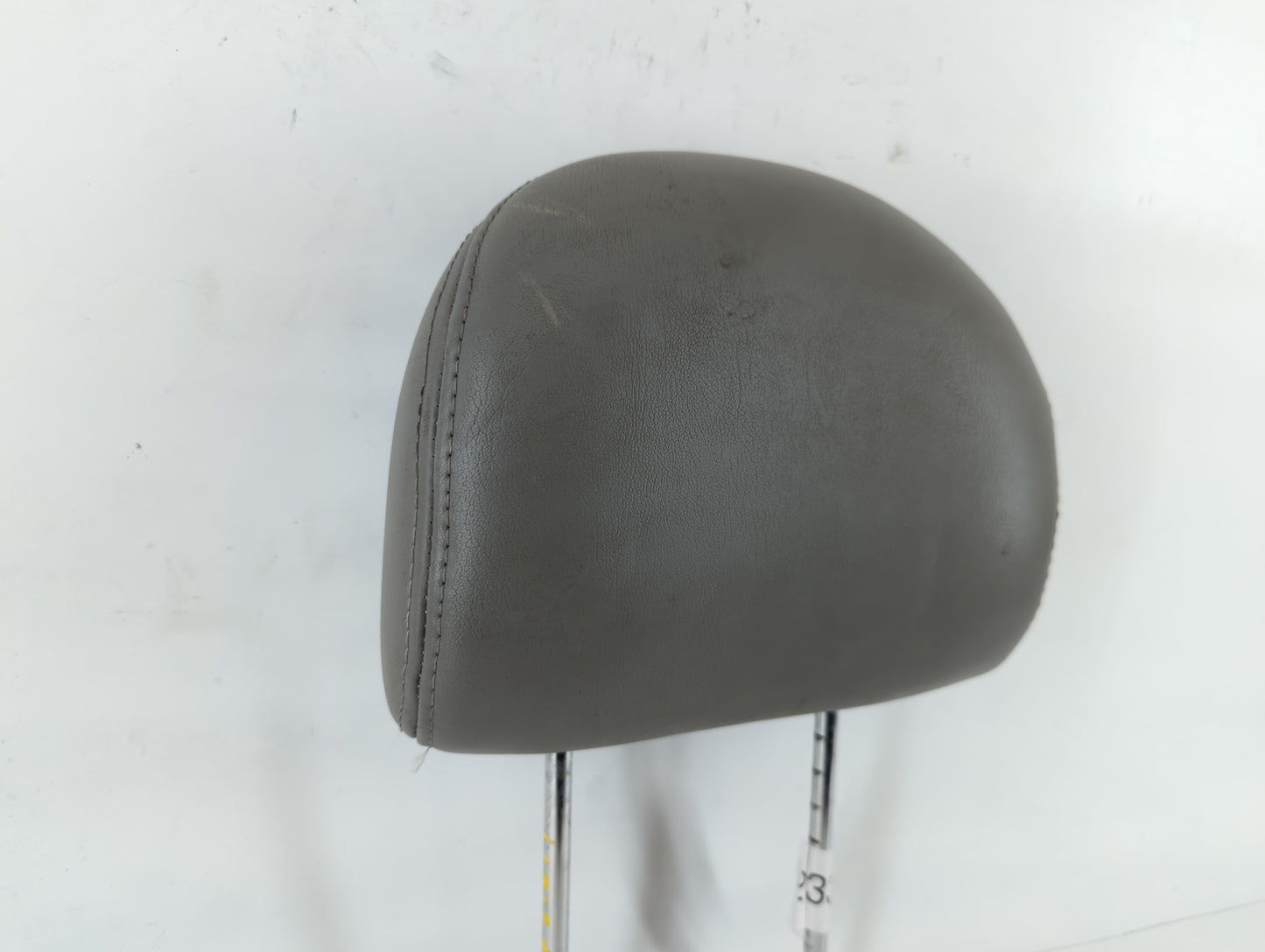 2002-2007 Saturn Vue Headrest Head Rest Front Driver Passenger Seat Fits Fits 2002 2003 2004 2005 2006 2007 OEM Used Auto Parts - Oemusedautoparts1.com