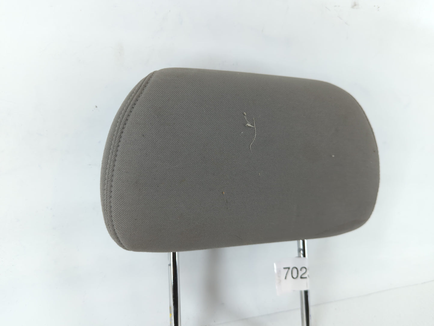 2007-2009 Saturn Aura Headrest Head Rest Rear Seat Fits Fits 2007 2008 2009 OEM Used Auto Parts - Oemusedautoparts1.com