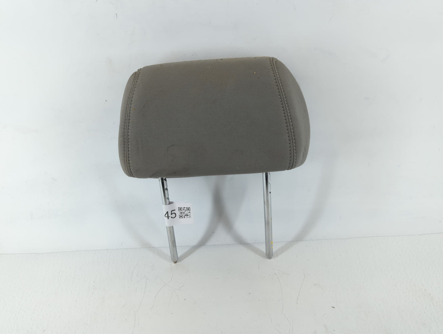 2007-2009 Saturn Aura Headrest Head Rest Rear Seat Fits Fits 2007 2008 2009 OEM Used Auto Parts - Oemusedautoparts1.com